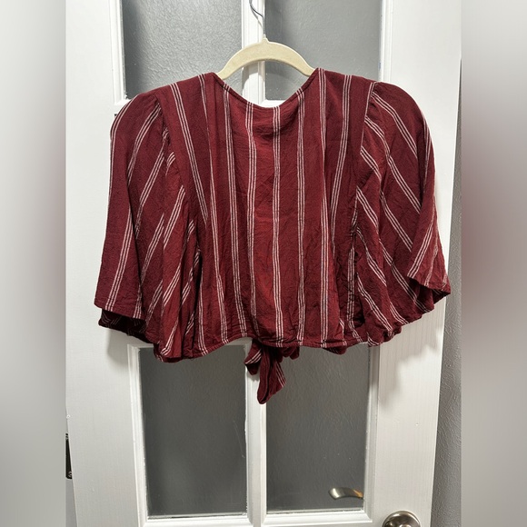 American Eagle Tie Front Crop Top - Picture 6 of 6